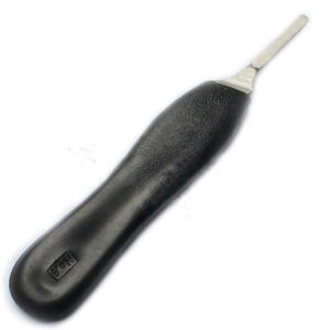 scalpel handle no4 with black handle